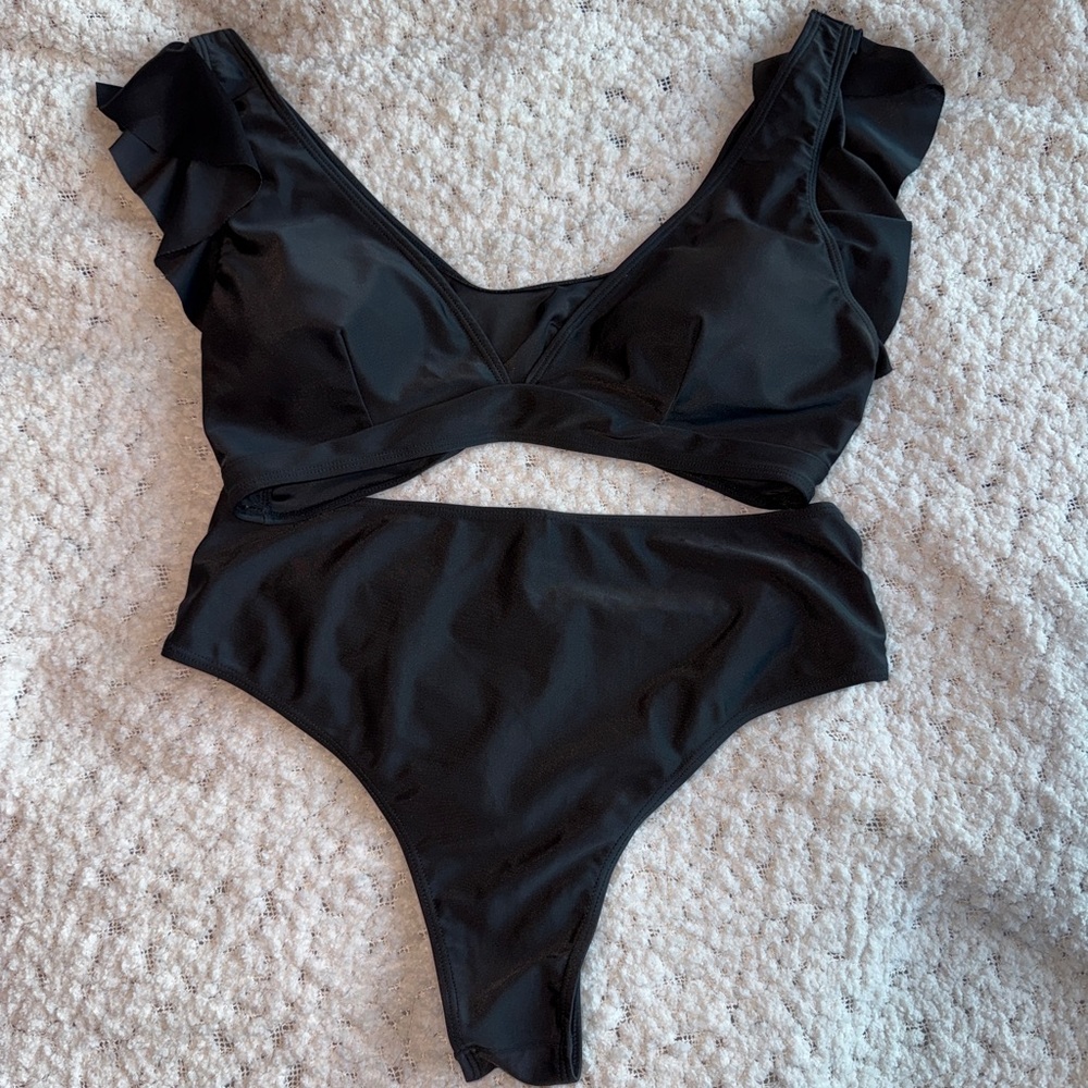 Black Ruffle Bikini Set - Picture 6 of 6